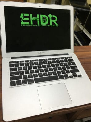 25 Nov 2021 – Macbook